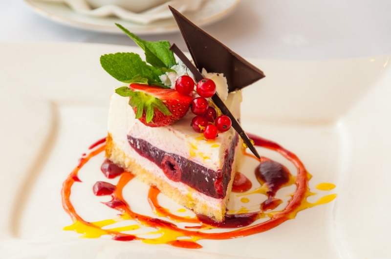 boulangerie-ST CYR SUR MER-min_the_cake_dessert_eating_bun_colorful_sweet_dish_taste_cake_with_cream-941034